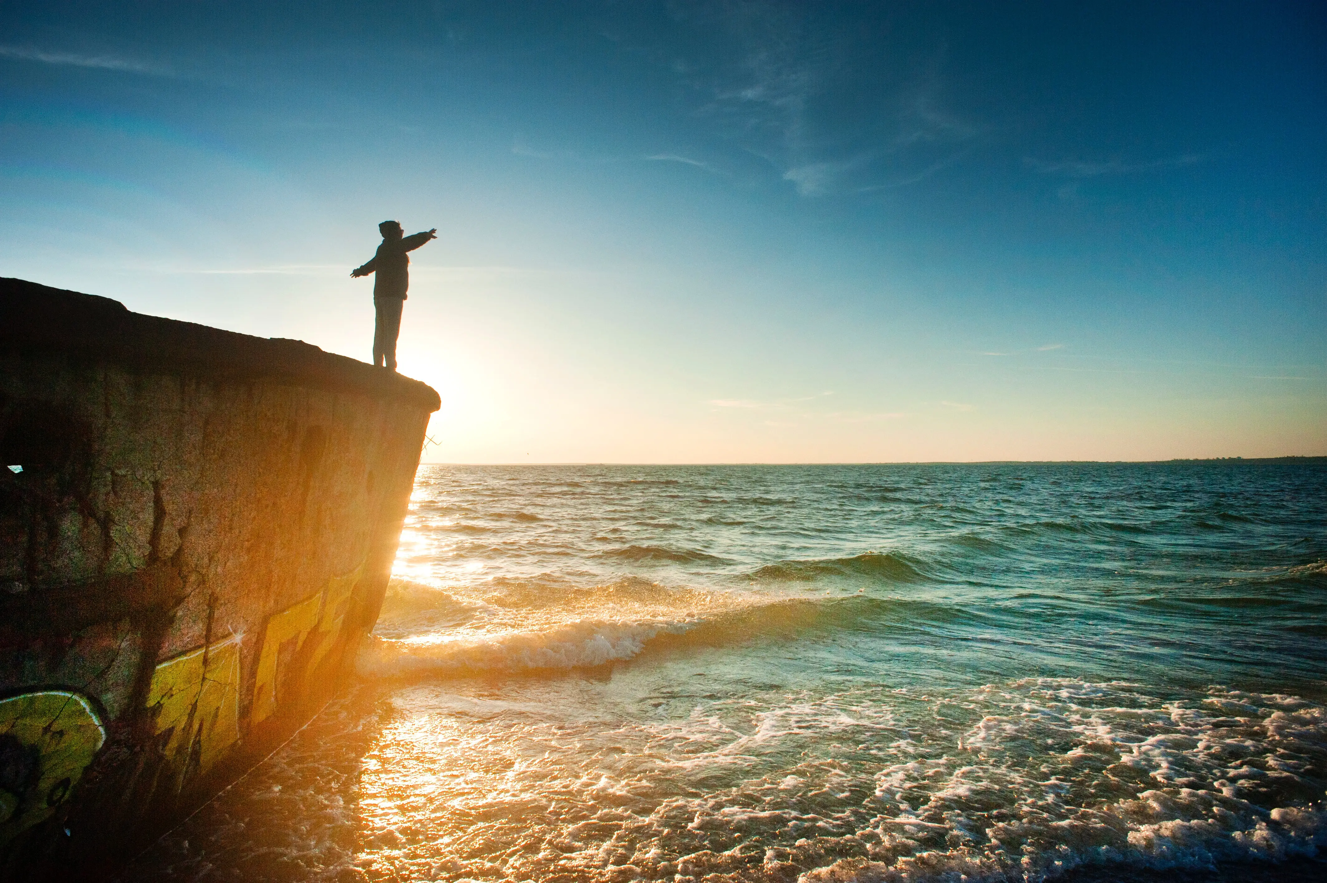 beach-dawn-daydreaming-1060489