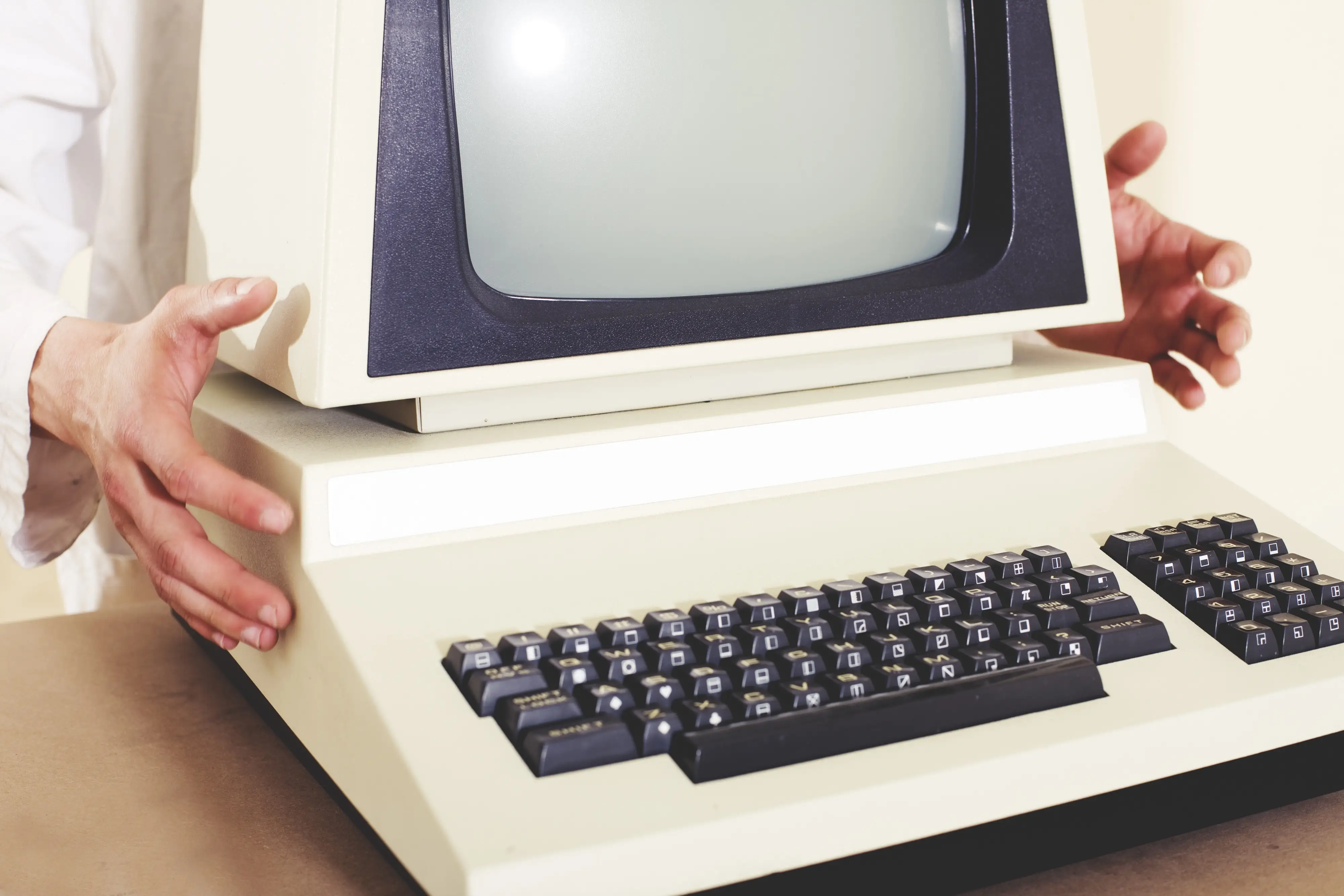 computer-keyboard-contemporary-electronics-257881
